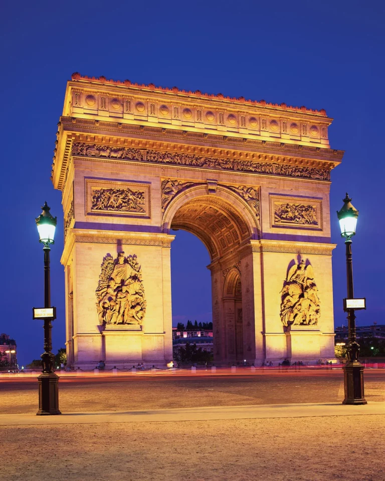 Arc-de-Triomphe-Paris-France
